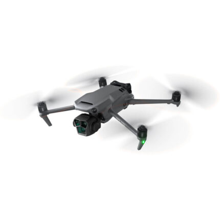 DJI MAVIC 3 PRO in fly